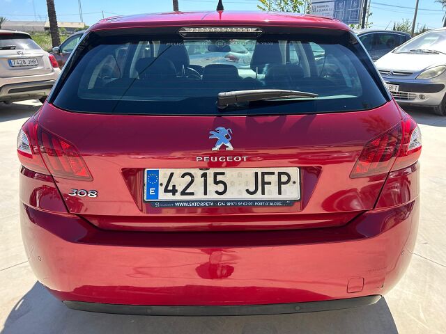 PEUGEOT 308 ALLURE 1.2 E-THP AUTO SPANISH LHD IN SPAIN 78000 MILES SUPERB 2015